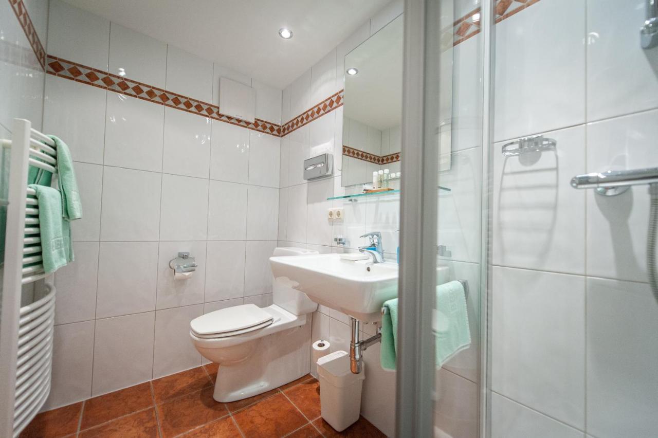 Quality Hosts Arlberg - Hotel Bergheim Sankt Anton am Arlberg Ngoại thất bức ảnh
