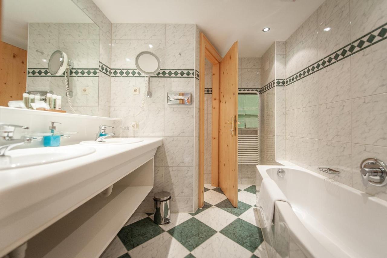 Quality Hosts Arlberg - Hotel Bergheim Sankt Anton am Arlberg Ngoại thất bức ảnh